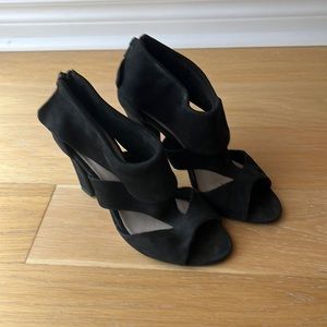 Womens 38 Black suede heels. Lightly worn.